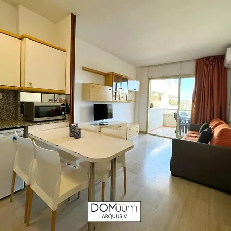 Domuum Holidays - Arquus V Apartment Salou